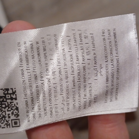 Guess black oversized high low sweater tiger graphic embroidered medium - Picture 13 of 16